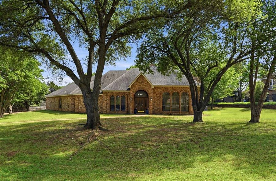 Property photo for 1363 Cross Timber Drive, Southlake, TX