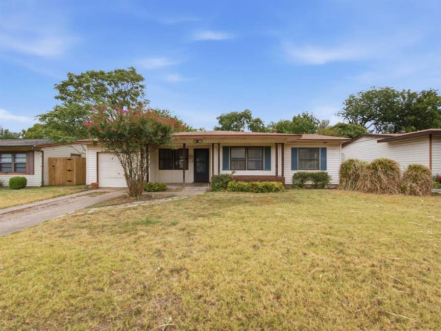 Property photo for 11731 Dorchester Drive, Dallas, TX
