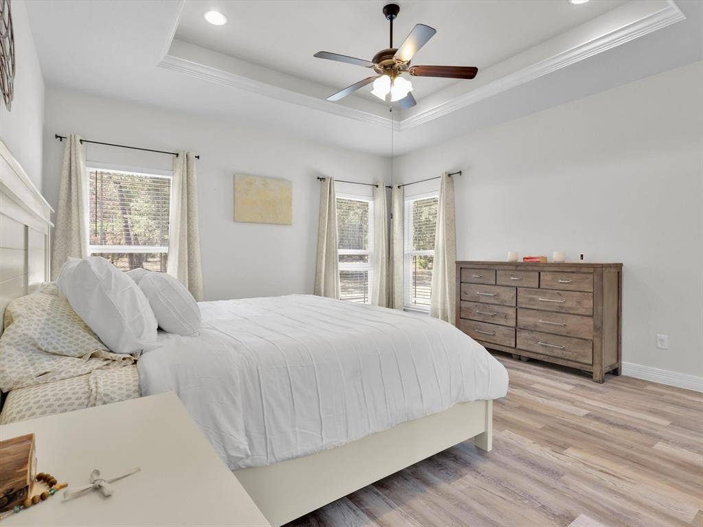 1255 Greg Street, Azle, TX 76020 1255 Greg Street, Azle, TX 76020
