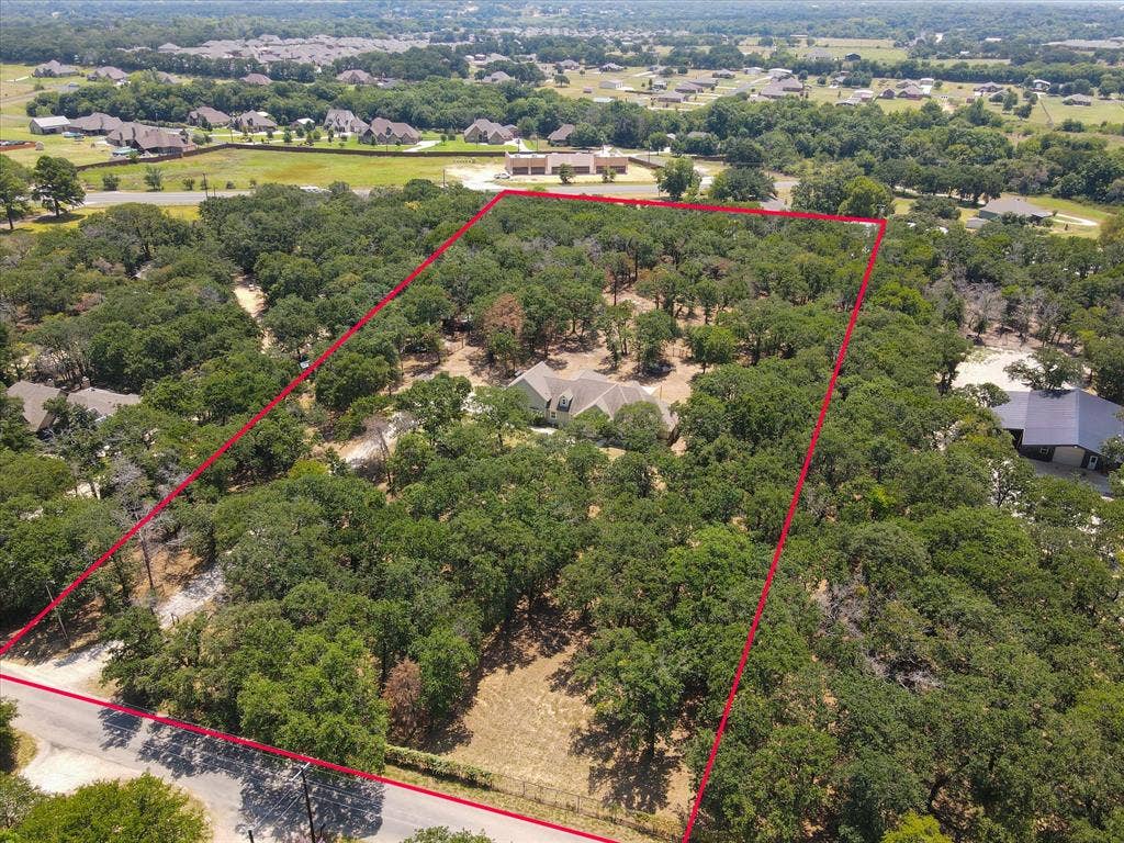 1255 Greg Street, Azle, TX 76020 1255 Greg Street, Azle, TX 76020