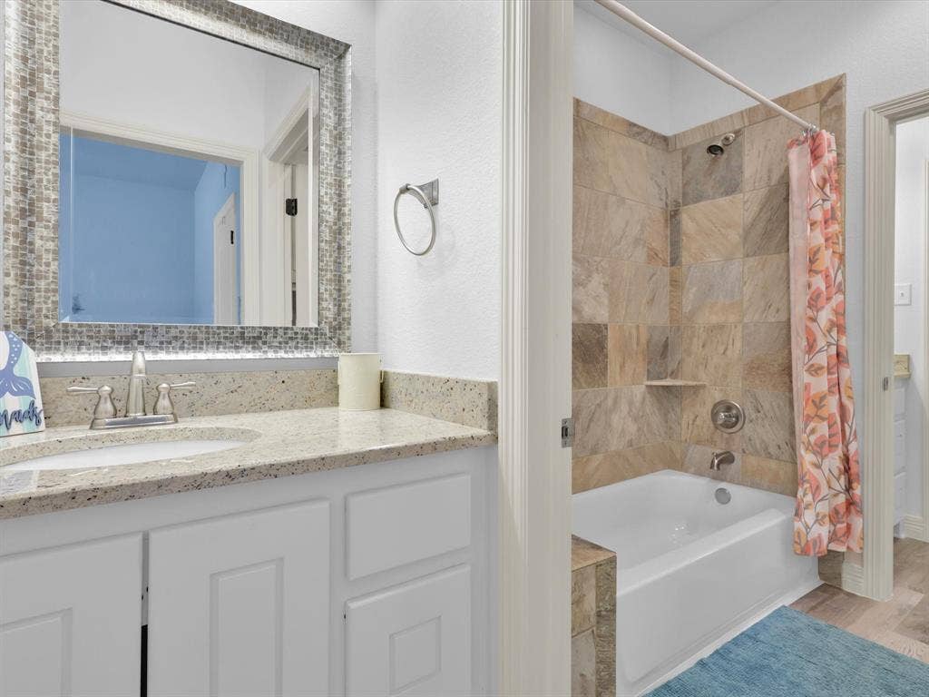 1255 Greg Street, Azle, TX 76020 1255 Greg Street, Azle, TX 76020