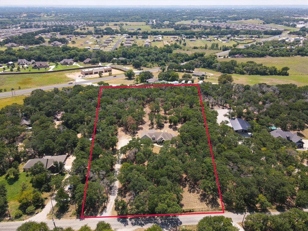 1255 Greg Street, Azle, TX 76020 1255 Greg Street, Azle, TX 76020