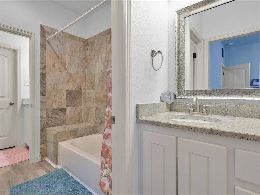 1255 Greg Street, Azle, TX 76020 1255 Greg Street, Azle, TX 76020