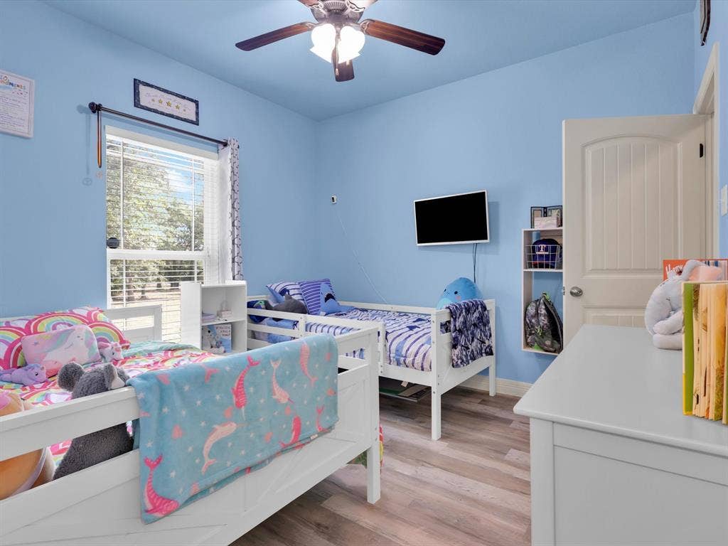 1255 Greg Street, Azle, TX 76020 1255 Greg Street, Azle, TX 76020