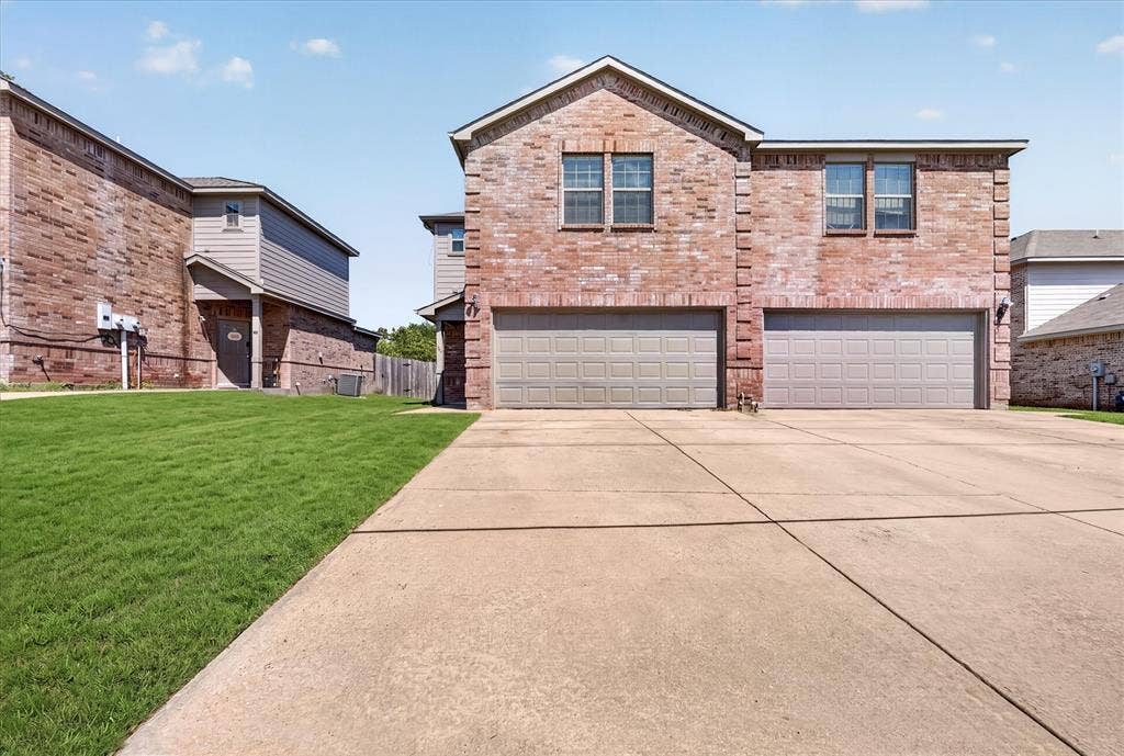 606 E College Street, Princeton, TX 75407 606 E College is the unit on the left as you face the building. It has been replatted to be sold as a single family unit