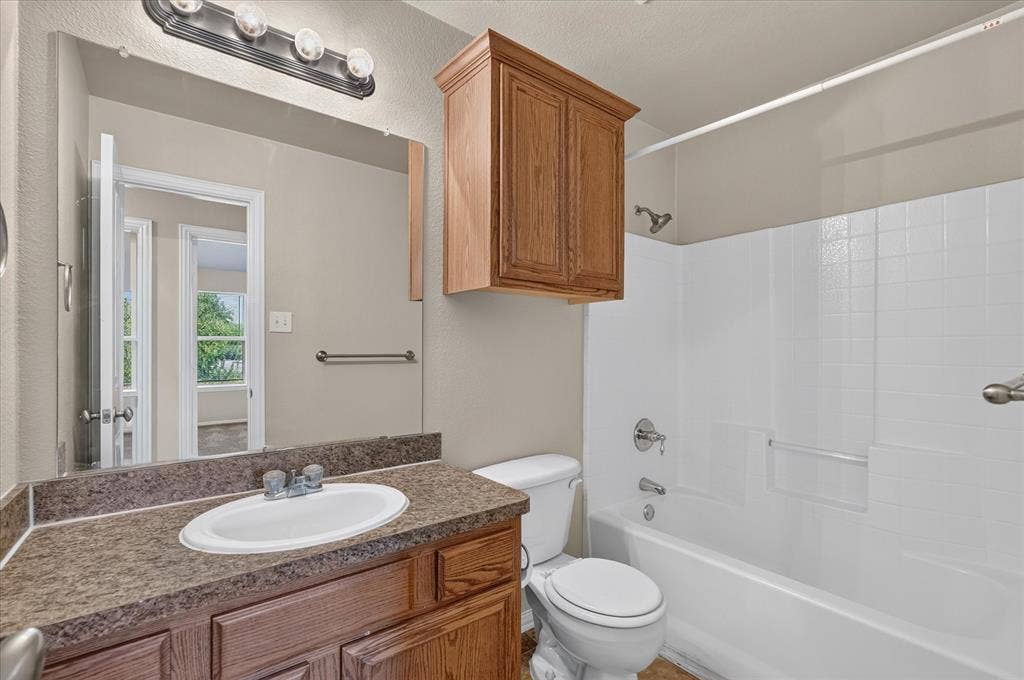 606 E College Street, Princeton, TX 75407 606 E College Street, Princeton, TX 75407