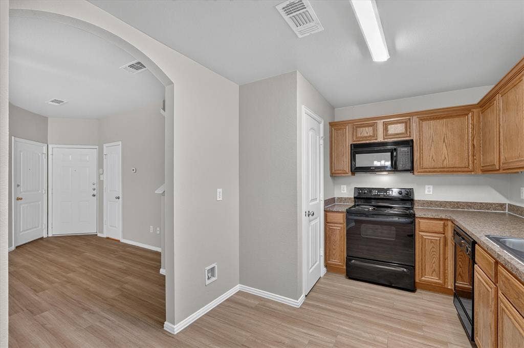 606 E College Street, Princeton, TX 75407 606 E College Street, Princeton, TX 75407