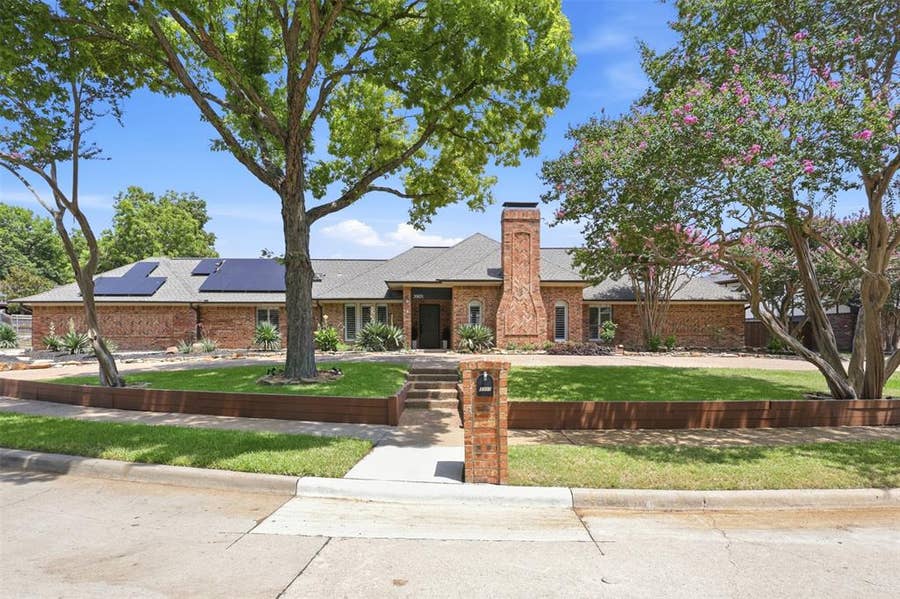 Property photo for 3901 Leon Drive, Plano, TX