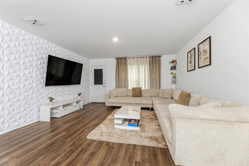 2915 Acacia Drive, Forney, TX 75126 2915 Acacia Drive, Forney, TX 75126