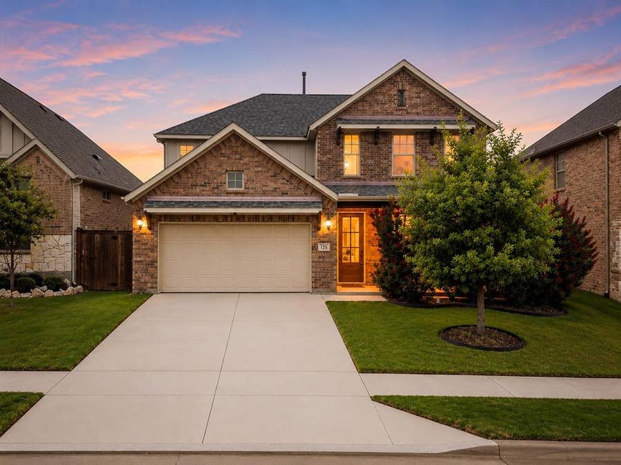 Property photo for 125 Kirwin Drive, Fort Worth, TX