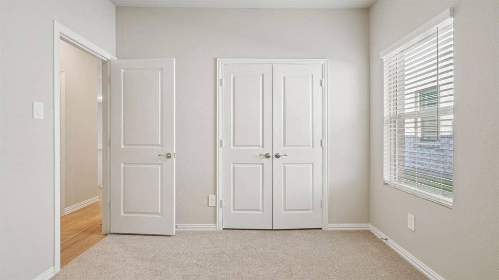 202 Winchester Hill Lane, Princeton, TX 75071 Photo is not of the actual home, but is an inspirational photo of builder’s model home and may depict options, furnishings, and/or decorator features that are not included