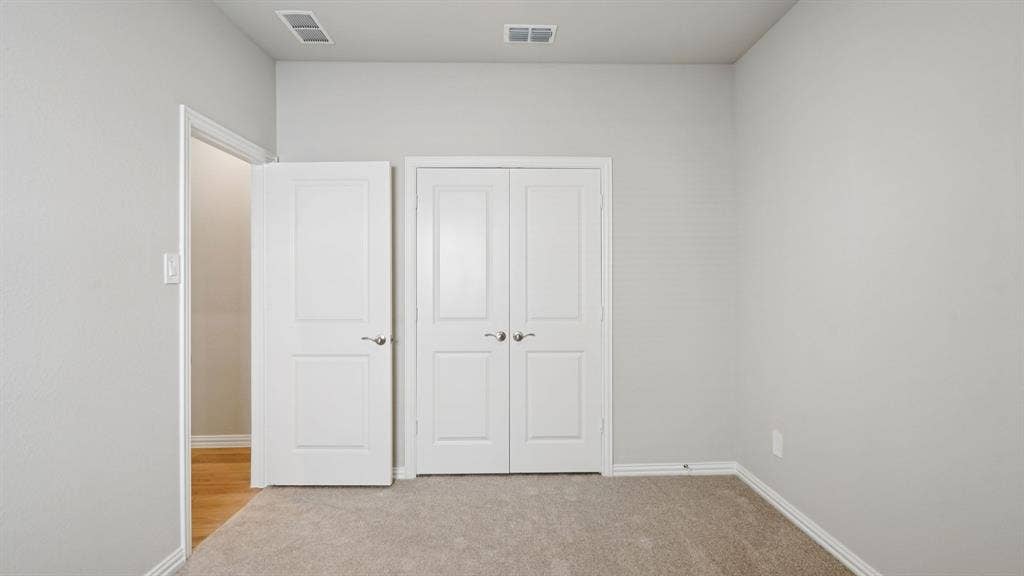 202 Winchester Hill Lane, Princeton, TX 75071 Photo is not of the actual home, but is an inspirational photo of builder’s model home and may depict options, furnishings, and/or decorator features that are not included