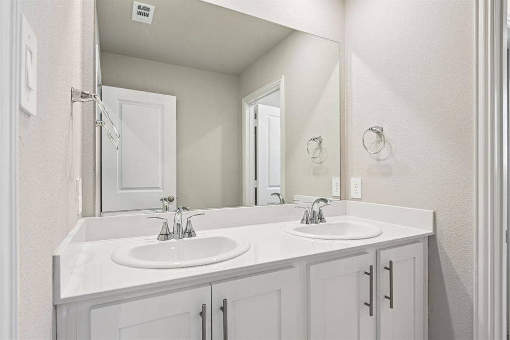 Photo is not of the actual home, but is an inspirational photo of builder’s model home and may depict options, furnishings, and/or decorator features that are not included.