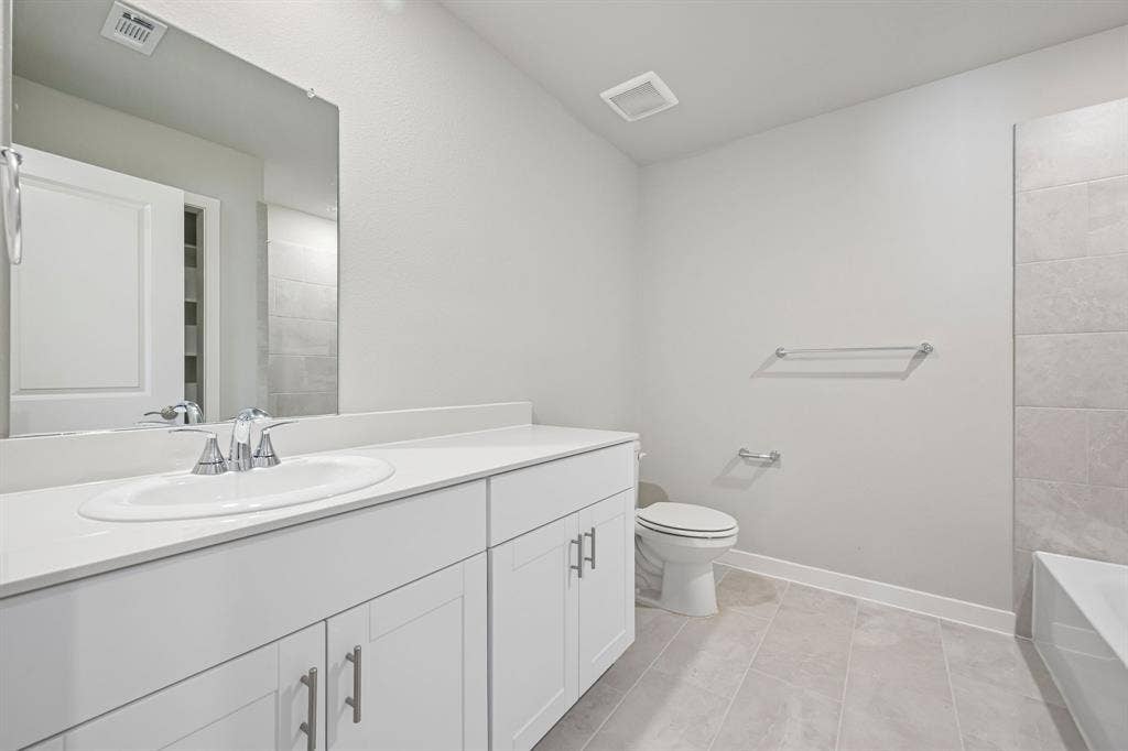 1303 Winters Way, Princeton, TX 75071 Photo is not of the actual home, but is an inspirational photo of builder’s model home and may depict options, furnishings, and/or decorator features that are not included.