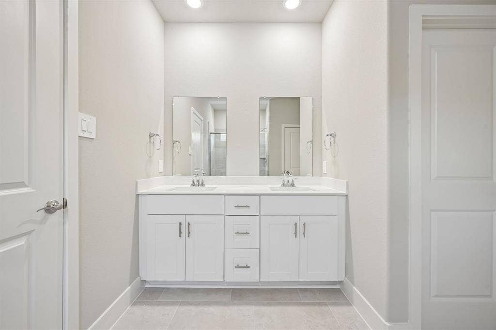 1303 Winters Way, Princeton, TX 75071 Photo is not of the actual home, but is an inspirational photo of builder’s model home and may depict options, furnishings, and/or decorator features that are not included.