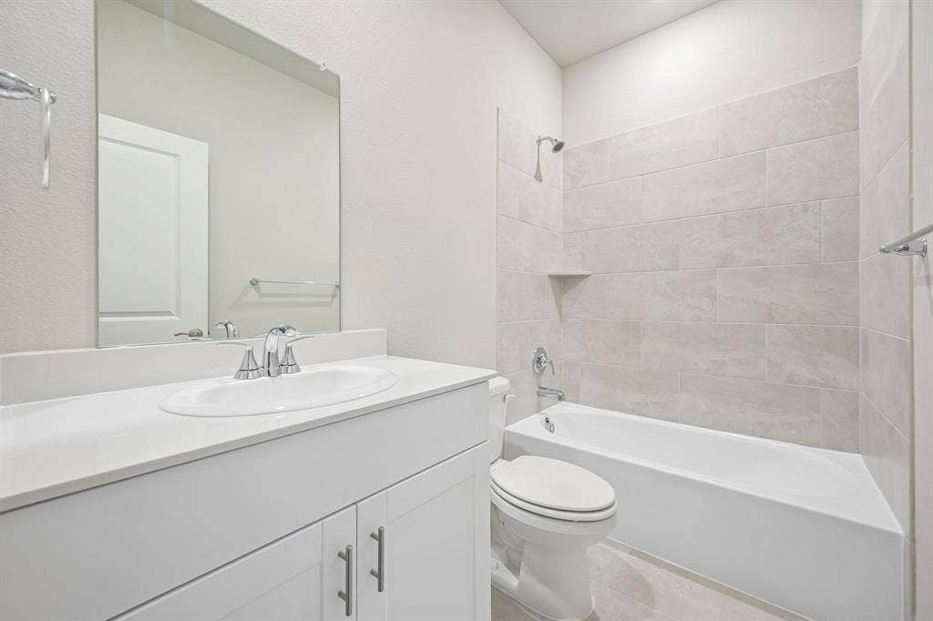 1303 Winters Way, Princeton, TX 75071 Photo is not of the actual home, but is an inspirational photo of builder’s model home and may depict options, furnishings, and/or decorator features that are not included.