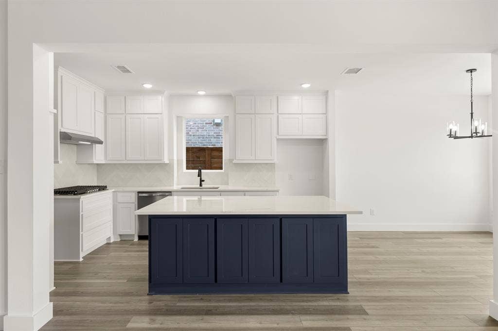 1848 Solterra Boulevard, Mesquite, TX 75181 09. 1848 Solterra - Kitchen