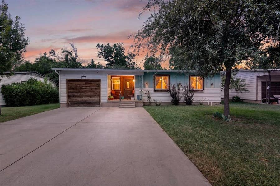 Property photo for 2539 Hearthstone Drive, Farmers Branch, TX