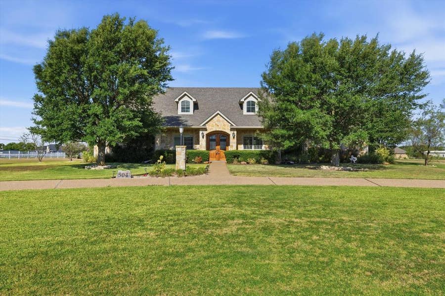 Property photo for 504 Casa Del Rancho Road, Lorena, TX