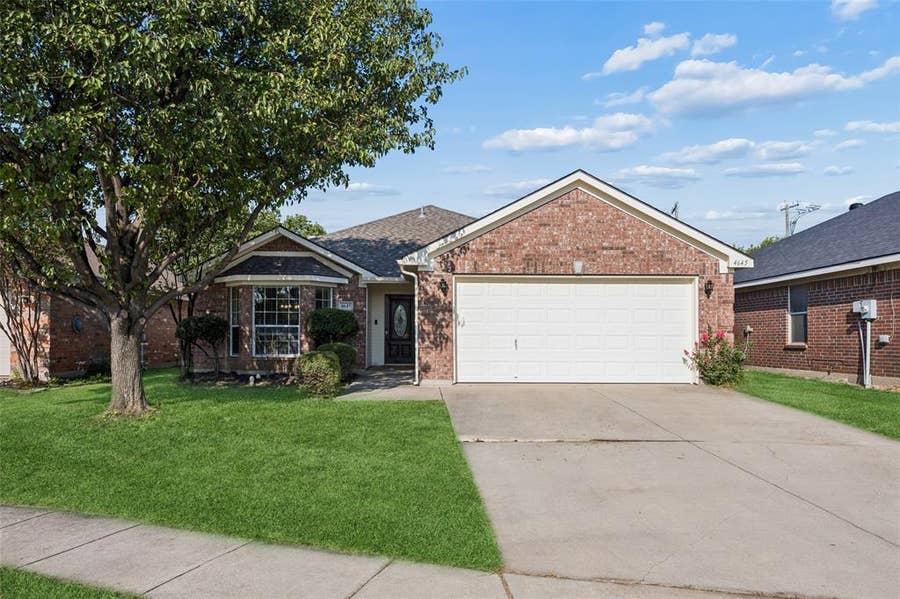 Property photo for 4645 Wheatland Drive, Fort Worth, TX