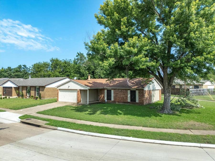 Property photo for 10217 Ironwood Lane, Dallas, TX