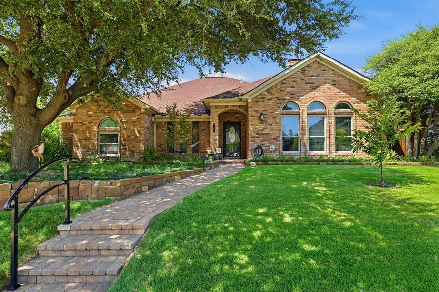 Property photo for 1529 Huron Trail, Plano, TX