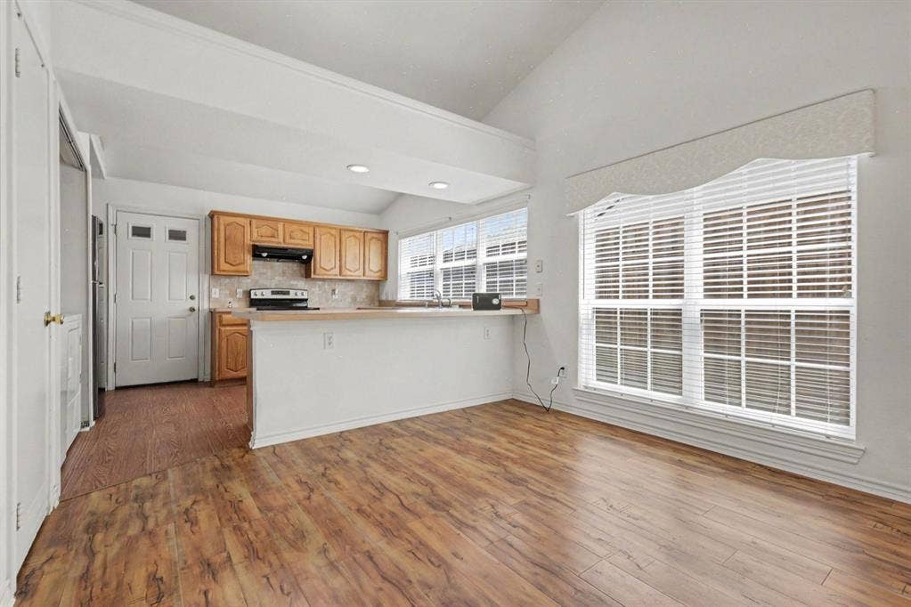 7611 Cousteau Drive, Rowlett, TX 75088 7611 Cousteau Drive, Rowlett, TX 75088