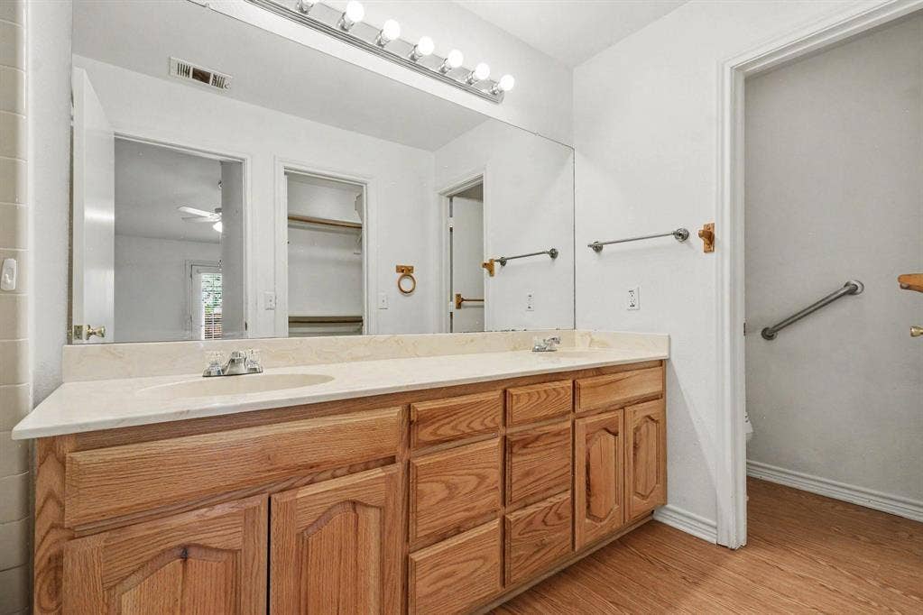 7611 Cousteau Drive, Rowlett, TX 75088 7611 Cousteau Drive, Rowlett, TX 75088