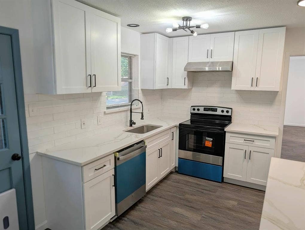 1756 Cynthia Lane, Hurst, TX 76054 1756 Cynthia Lane, Hurst, TX 76054