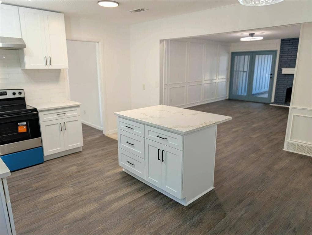 1756 Cynthia Lane, Hurst, TX 76054 1756 Cynthia Lane, Hurst, TX 76054