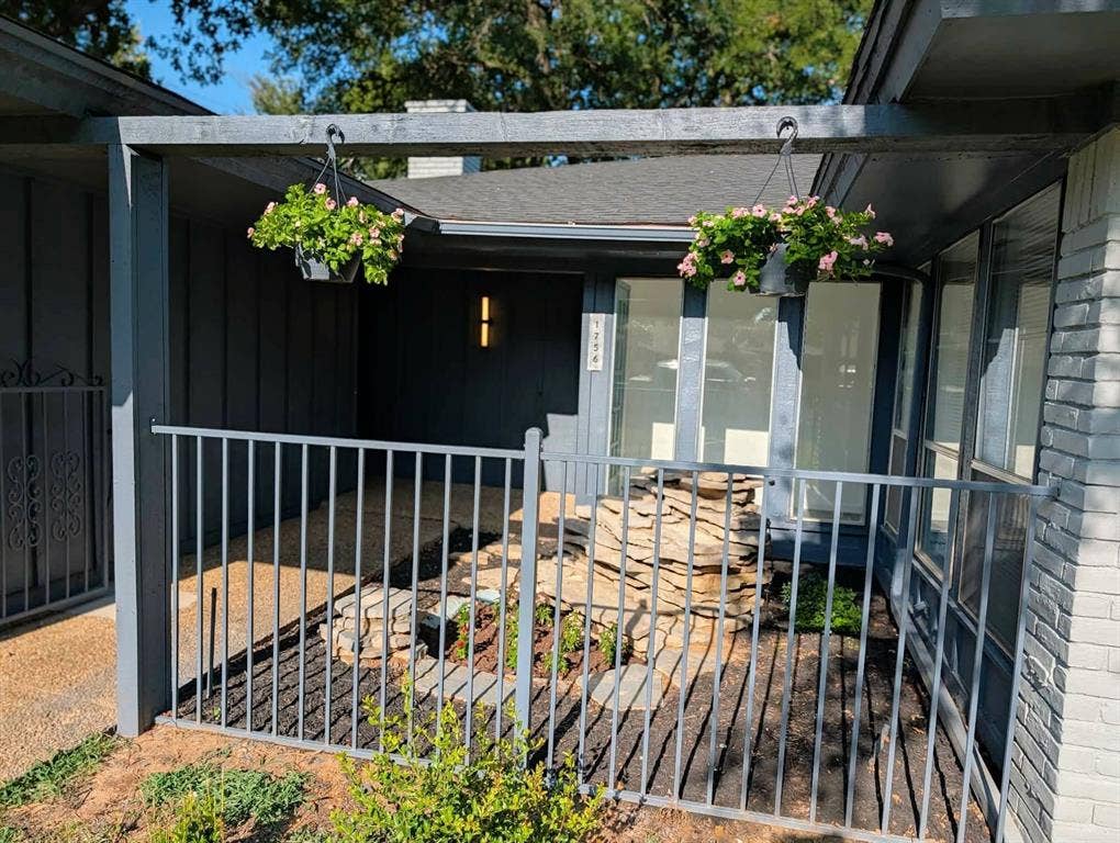 1756 Cynthia Lane, Hurst, TX 76054 1756 Cynthia Lane, Hurst, TX 76054