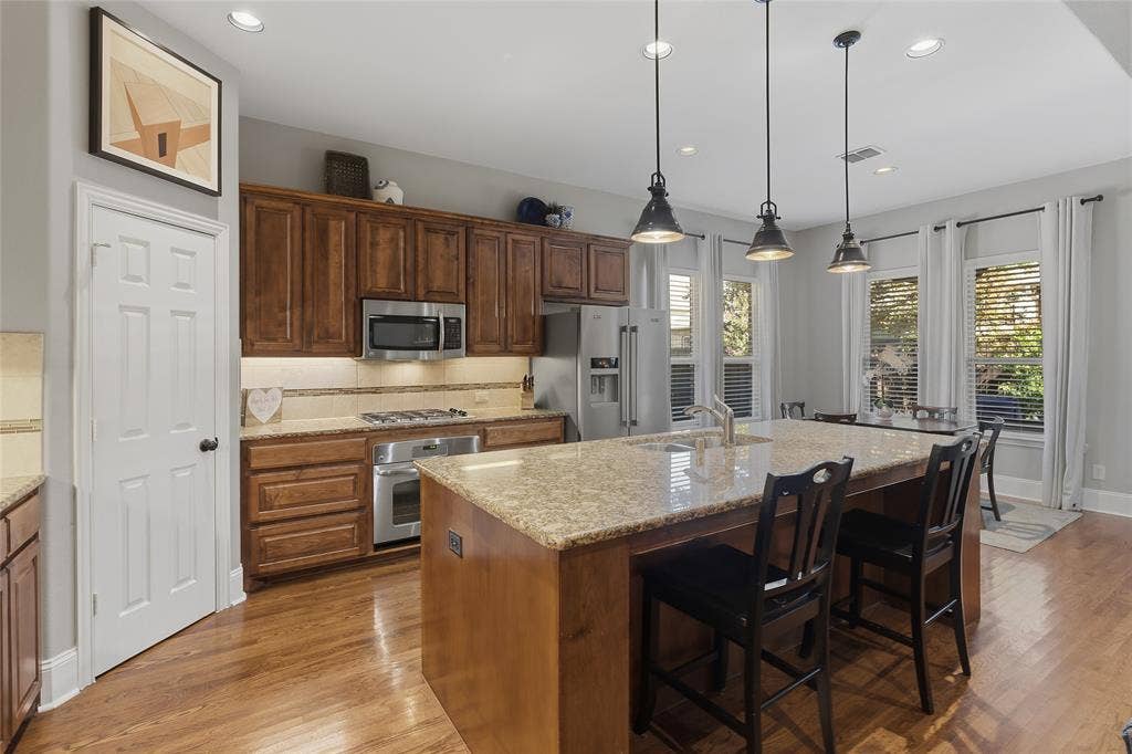 7800 Rockledge Drive, McKinney, TX 75071