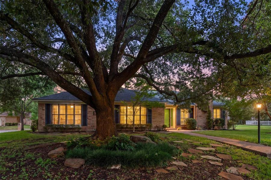 Property photo for 2825 Chimney Hill Drive, Waco, TX