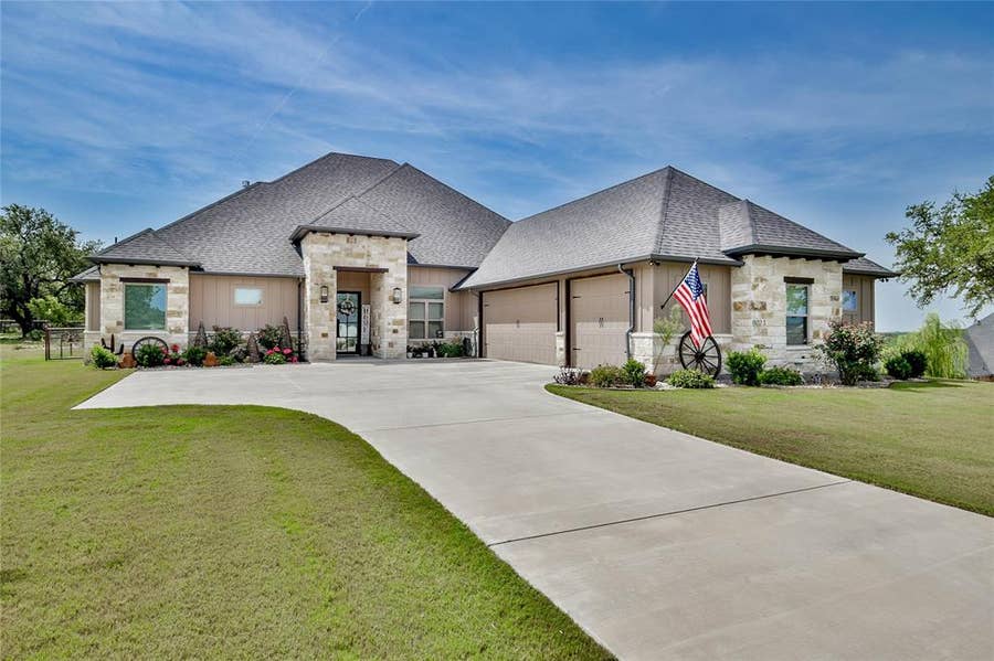 Property photo for 8021 White Drive, Granbury, TX