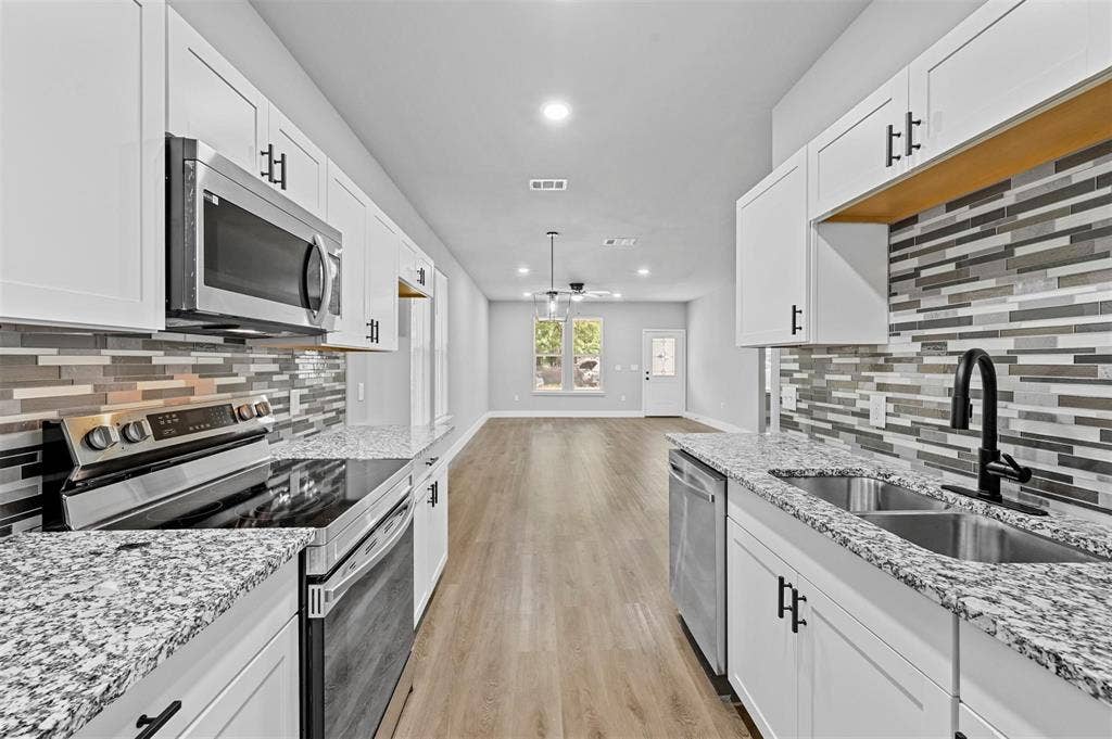 6147 Shawnee Drive, Mabank, TX 75156 6147 Shawnee Drive, Mabank, TX 75156