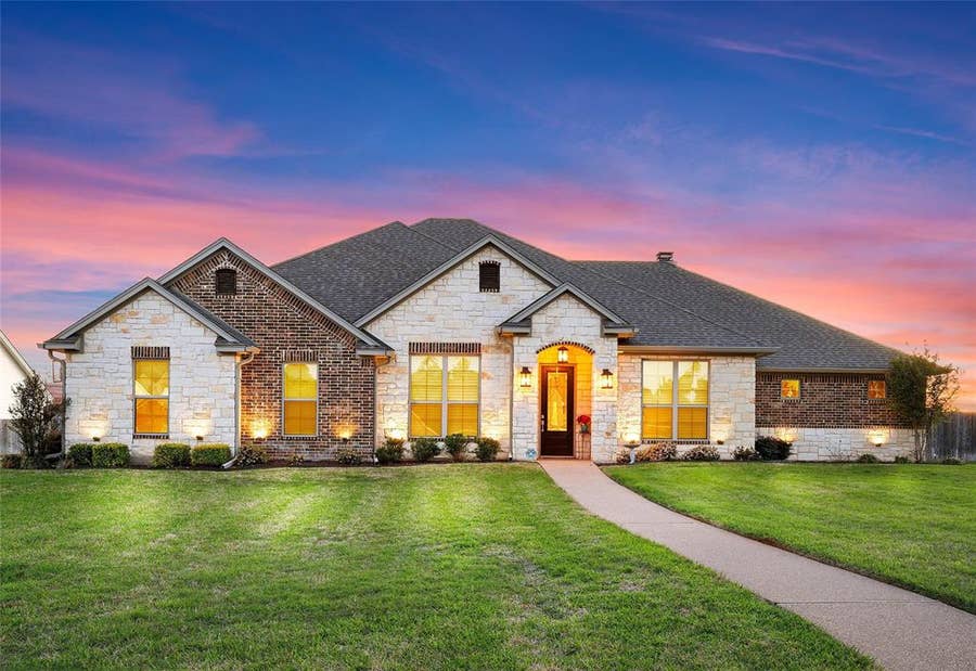 Property photo for 23 Independence Trail, Waco, TX