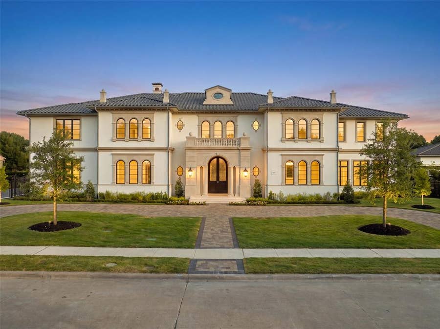 Property photo for 402 Lakeway Drive, Allen, TX