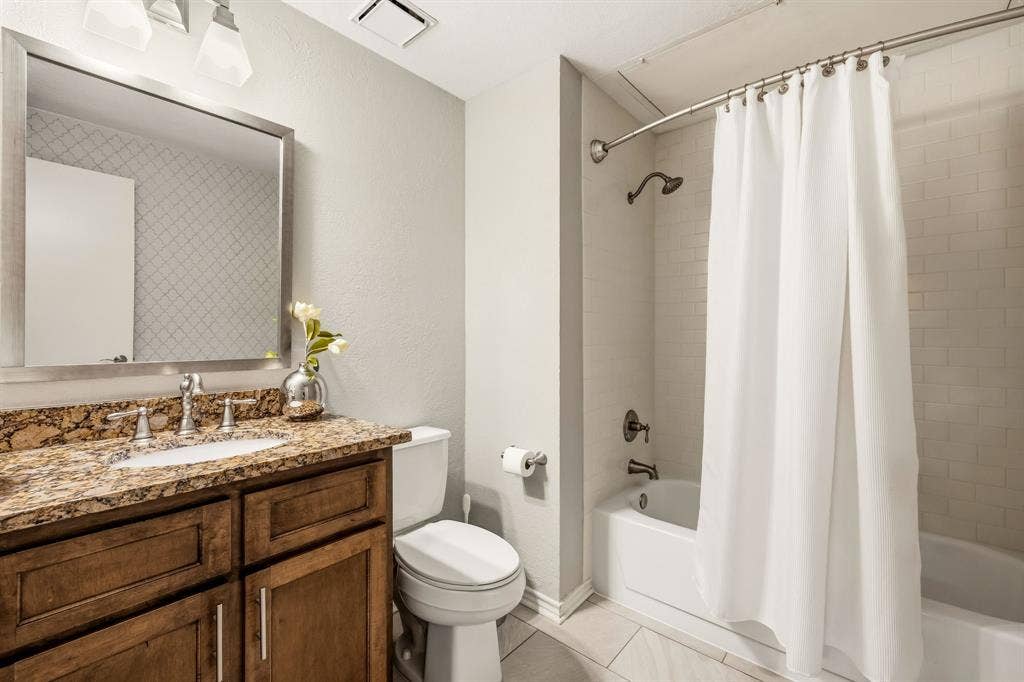 8600 Coppertowne Lane, #304, Dallas, TX 75243 8600 Coppertowne Lane, #304, Dallas, TX 75243