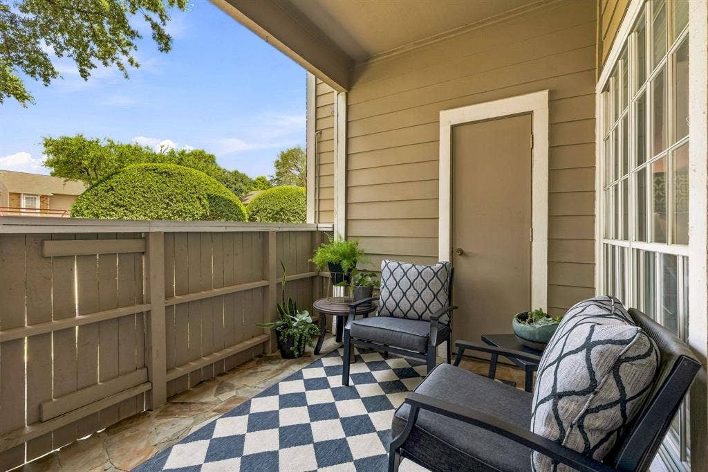 8600 Coppertowne Lane, #304, Dallas, TX 75243 8600 Coppertowne Lane, #304, Dallas, TX 75243