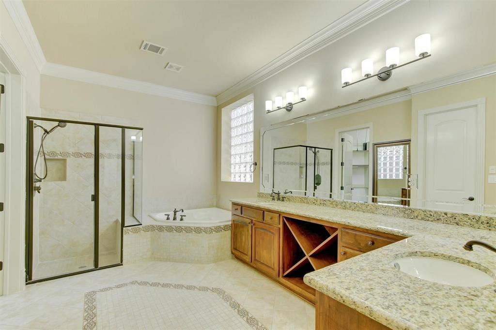 4804 Lofty Lane, Plano, TX 75093 4804 Lofty Lane, Plano, TX 75093