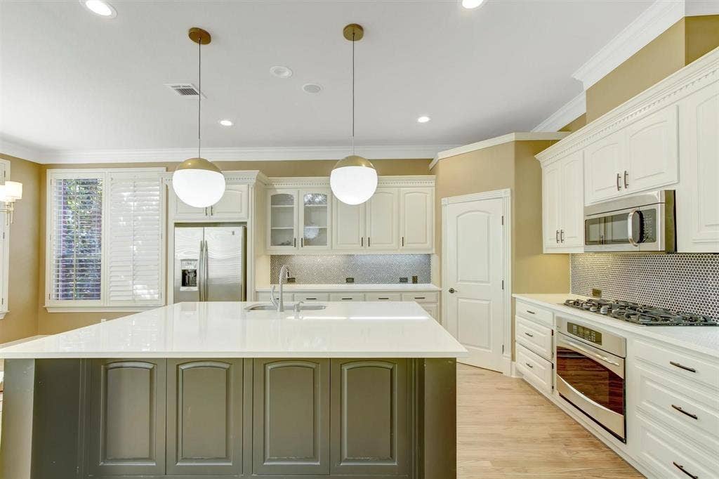 4804 Lofty Lane, Plano, TX 75093 4804 Lofty Lane, Plano, TX 75093