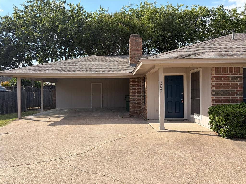 1225 Fairhaven Drive, Mansfield, TX 76063 1225 Fairhaven Drive, Mansfield, TX 76063