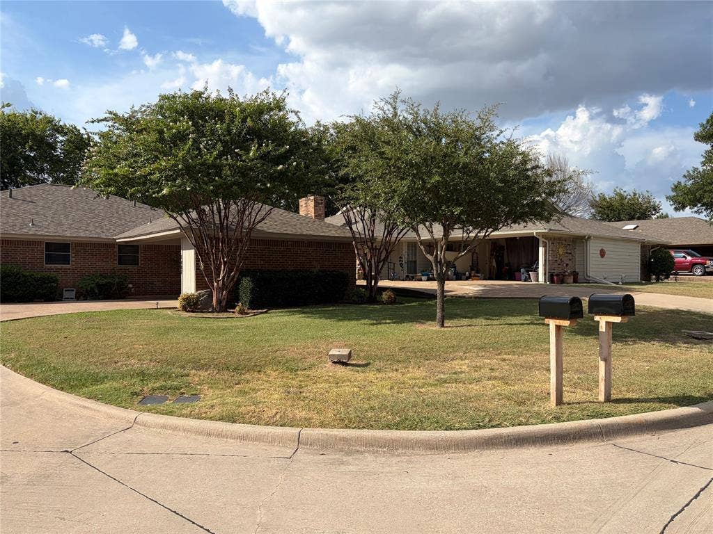 1225 Fairhaven Drive, Mansfield, TX 76063 1225 Fairhaven Drive, Mansfield, TX 76063