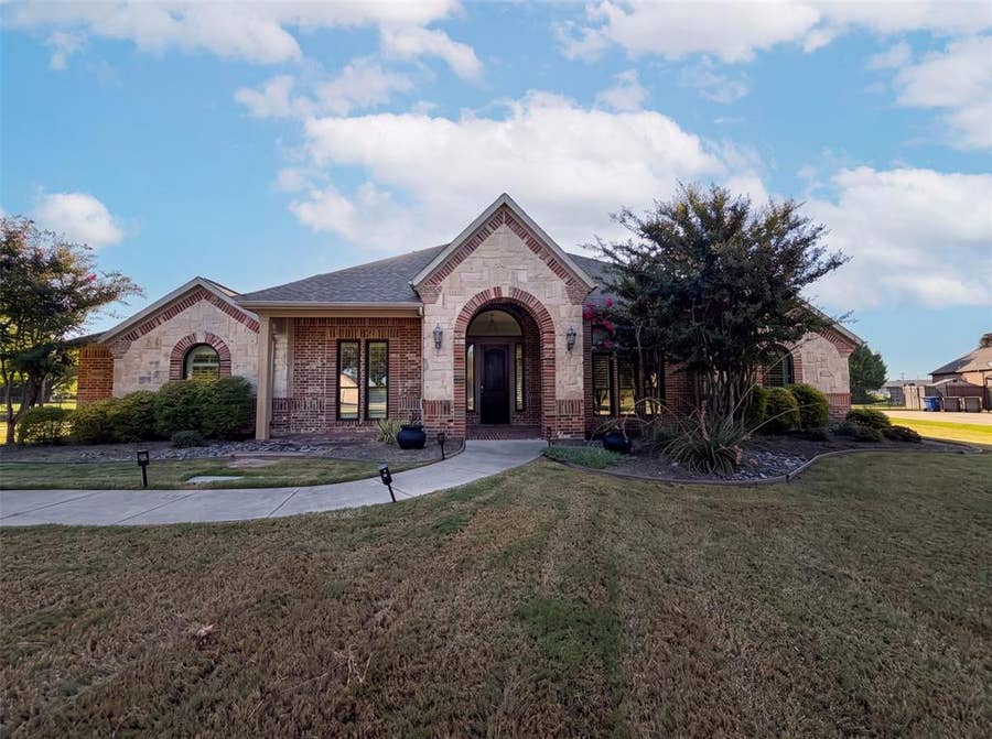 Property photo for 6530 Swallow Court, Celina, TX