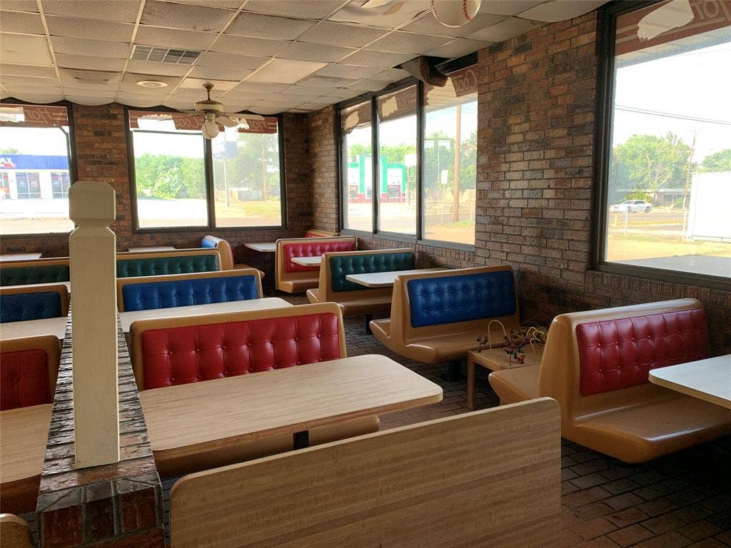 617 W Corsicana Street, Athens, TX 75751 617 W Corsicana Street, Athens, TX 75751