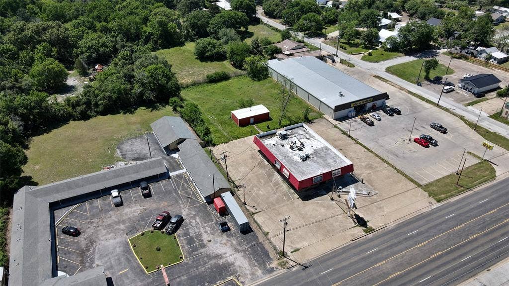 617 W Corsicana Street, Athens, TX 75751 617 W Corsicana Street, Athens, TX 75751