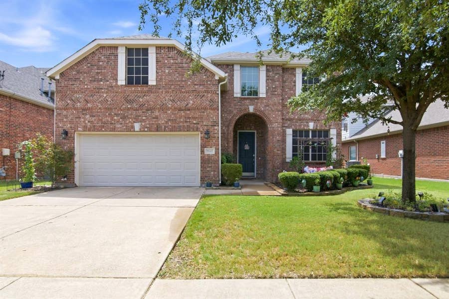 Property photo for 9845 Stripling Drive, Fort Worth, TX