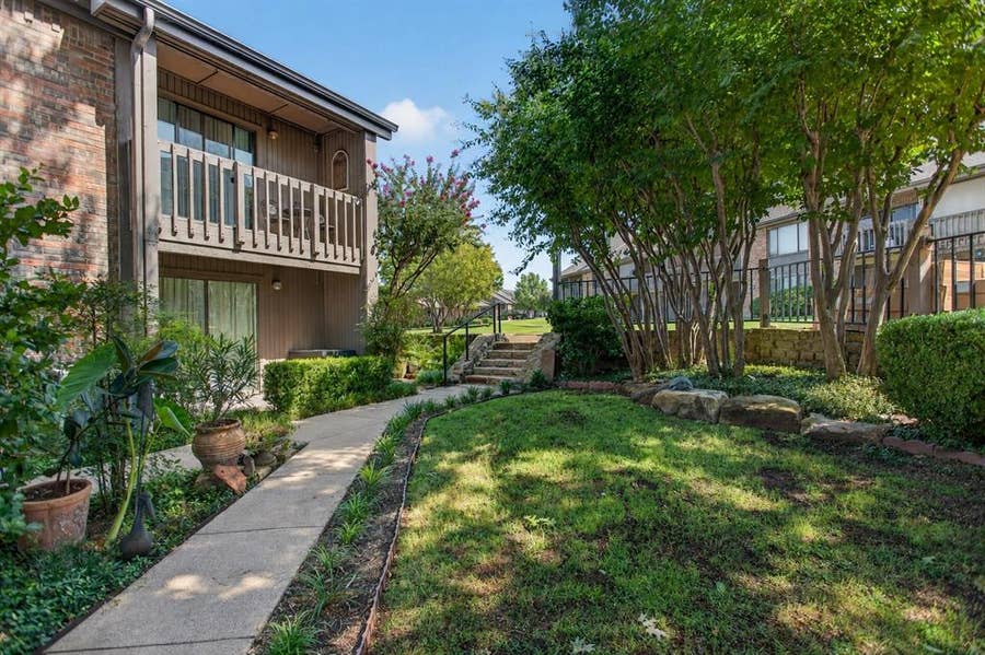 Property photo for 1101 Signal Ridge Place, Rockwall, TX