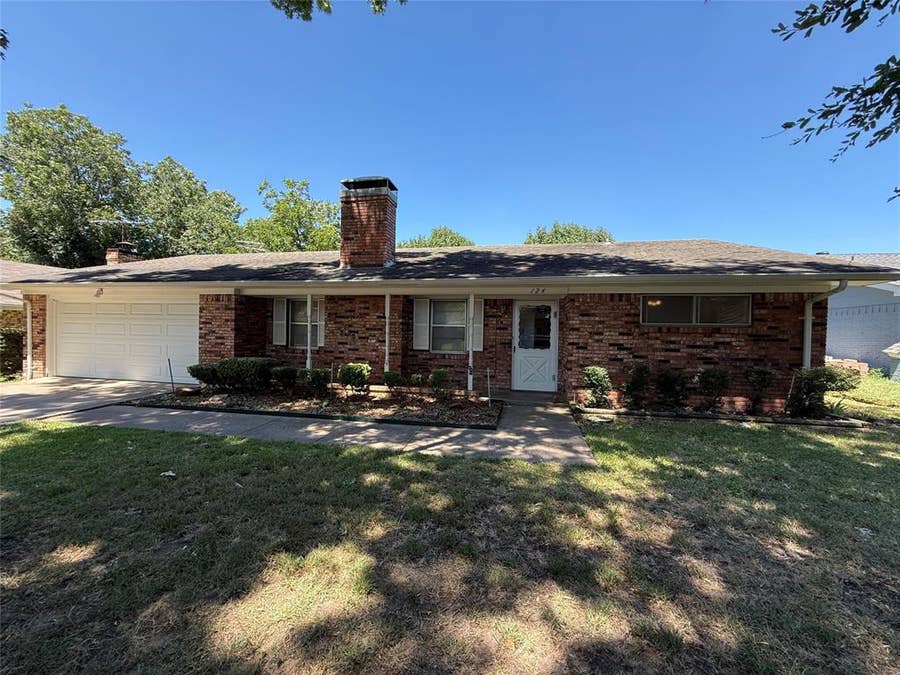 Property photo for 124 Poinsettia Circle, Terrell, TX