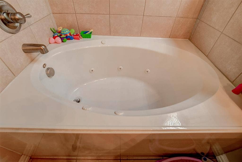 2832 Gooseberry Drive, Plano, TX 75074 2832 Gooseberry Drive, Plano, TX 75074